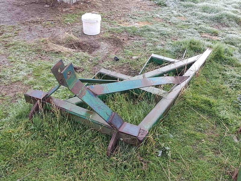 bastidor vertederas 3 hojas arado formón formon tiro rueda niveladora ovlac tajo fijo variable reversibles fijas mordaza case