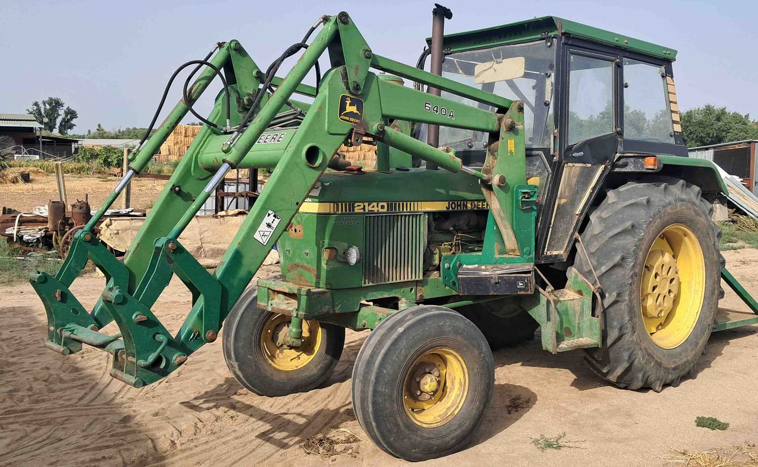 Lote John Deere 2140 con pala cazo y semichisel 1635 26 3050 5095M 5115M 5085M 6020 6115M 6120M 6430 MFWD 6120M 6175M 6410