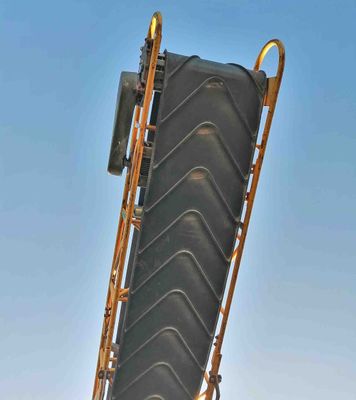 Cintas transportadoras, sin fines y silos.