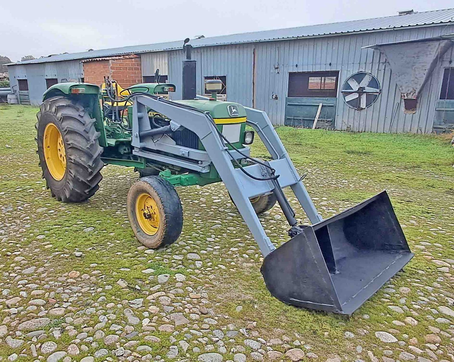 john deere 2135 con pala cazo transferible simple tracción 6900 6910 6920 6930 1635 3050 7810 7000 7600 7700 8000 8100 717