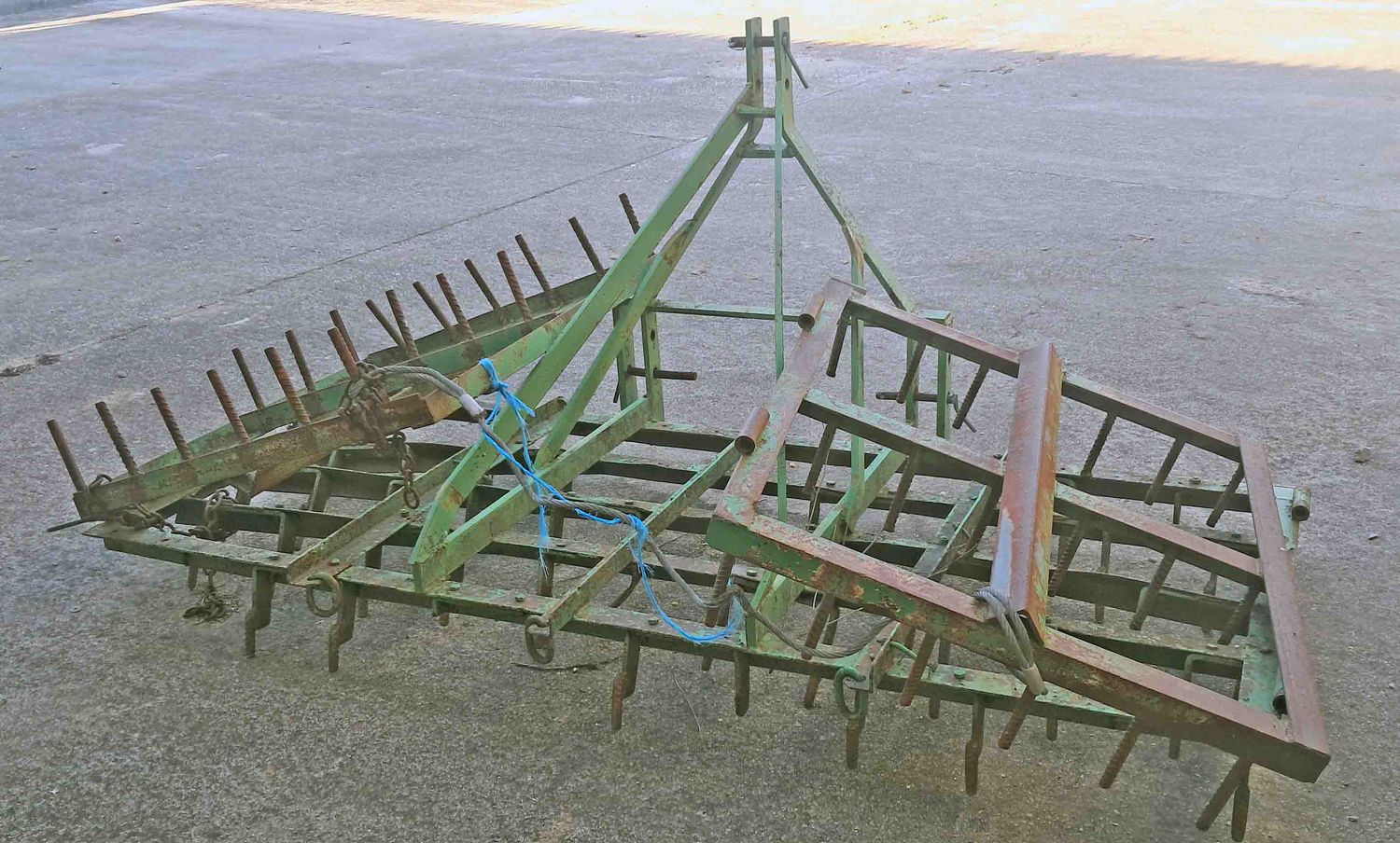 rastro rastra arado chisel cohecho mini vertedera minivertedera pulgada abatible hectarea fanega labranza arado grada cultivo