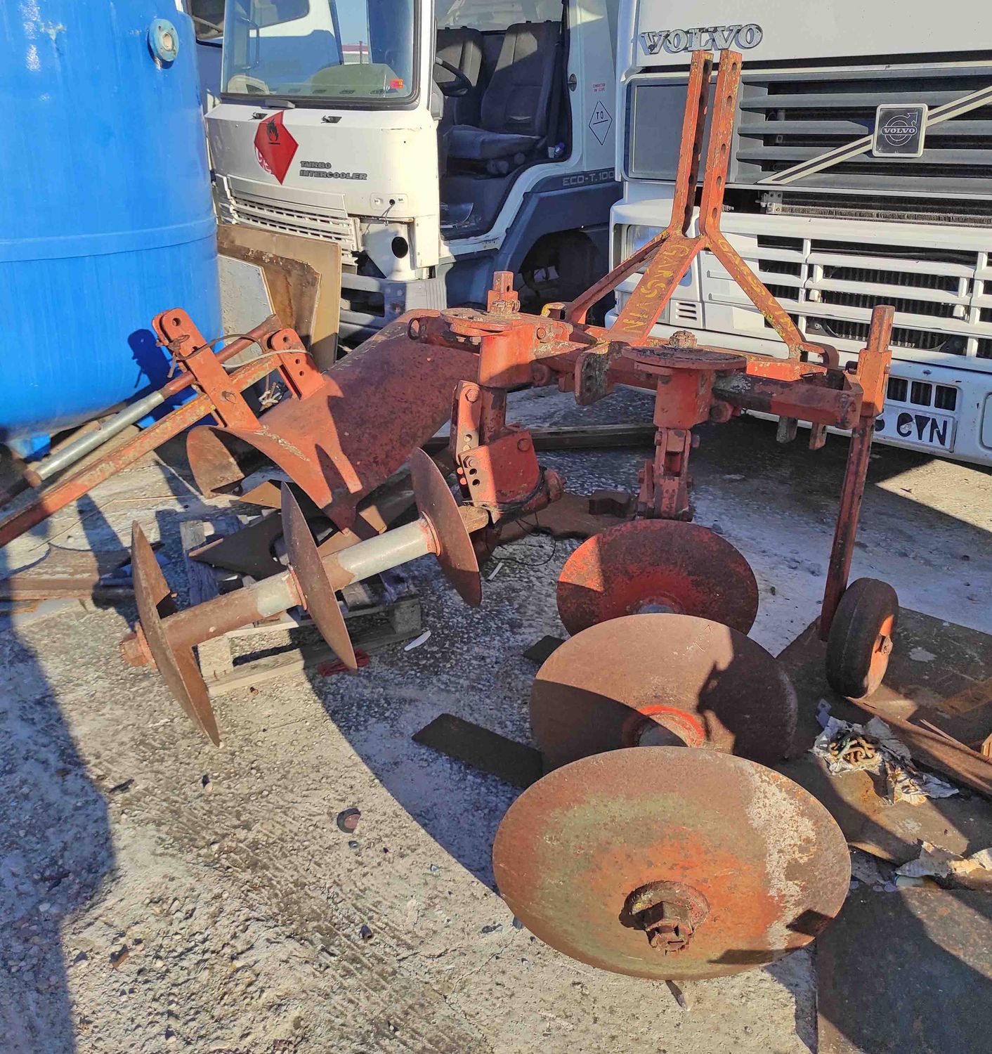 alomadora cabañones esparrago surcos huerta regadio regadío finca cooperativa 