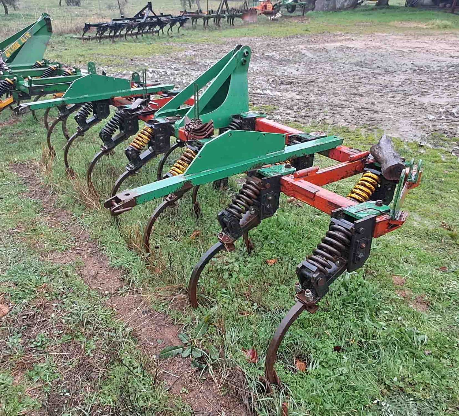 cultivador semichisel 13 brazo chisel ransomer tradicional arado mordaza muelle torreta bastidor rastra tractor arar labor 