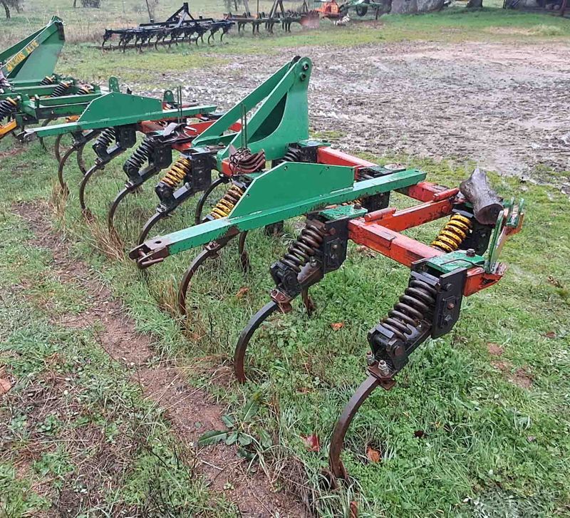 cultivador semichisel 13 brazo chisel ransomer tradicional arado mordaza muelle torreta bastidor rastra tractor arar labor 