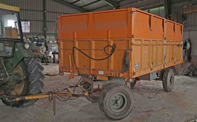 remolque agrícola agricola rigual 8T basculante 2 eje freno hidraúlico hidraulico lanza botella cereal aceituna piso rueda