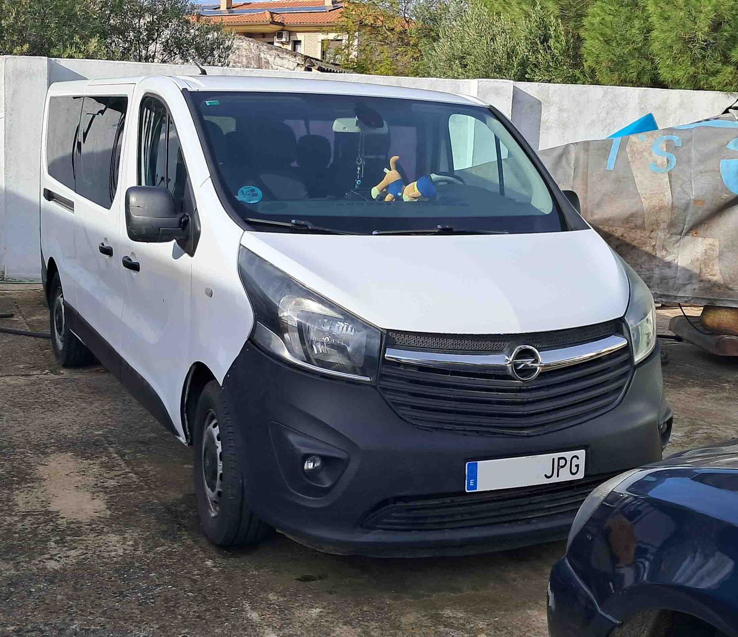 Furgon Opel Vivaro Biturbo 125 cv furgonta transporte vehiculo mixta carga carretera itv kilometro rueda caja velocidad motor