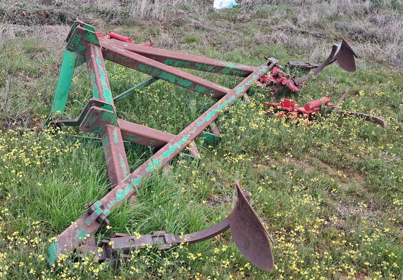 arado vertederines coheco mini vertederas minivertederas hoja brazo labor alzar barbecho ransomer mordaza chisel john deere