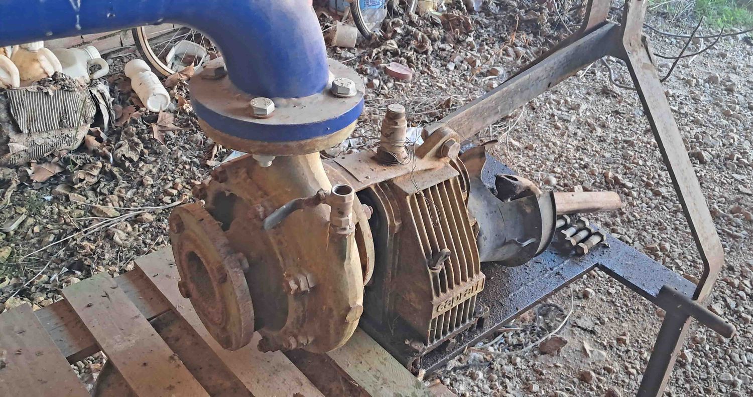 bomba agua cardan caprari toma fuerza contador tubería tuberia tubo riego aspersor pozo sondeo cobertura alfalfa reglas oliva