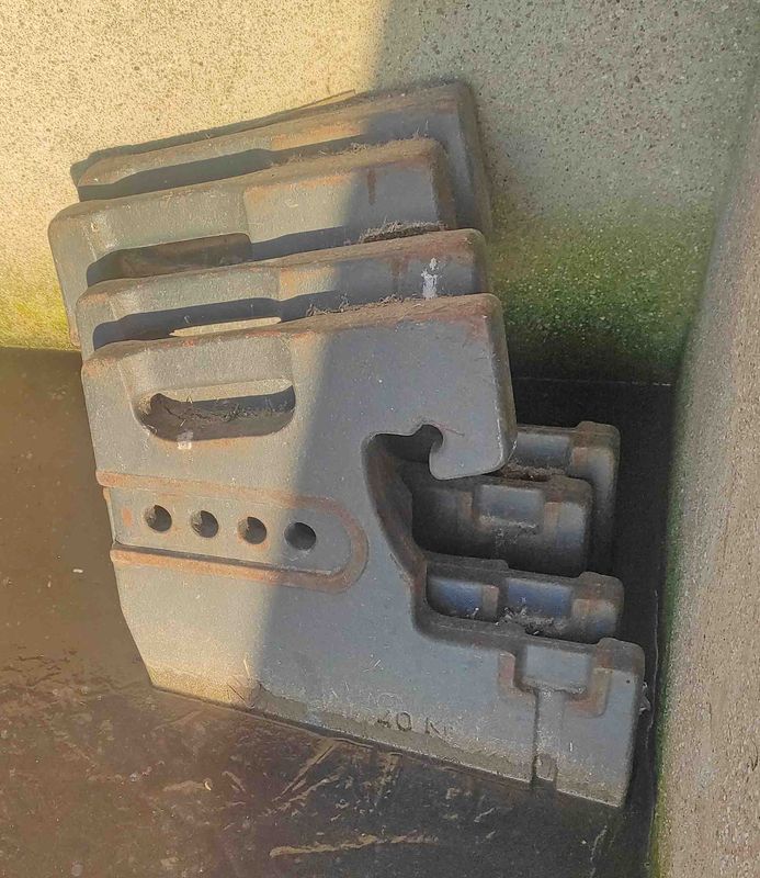 contrapeso new holland 6640 peso morro frontal delantero tractor T7.315 T6.180 T5.100 T7.230, T7.210 AC TL80 TL90 TL100 TM155