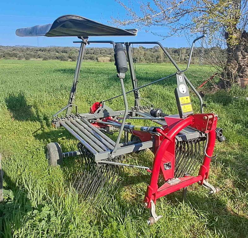 A ESTRENO: Hilerador 1 rotor Massey Ferguson RK-391-ON.