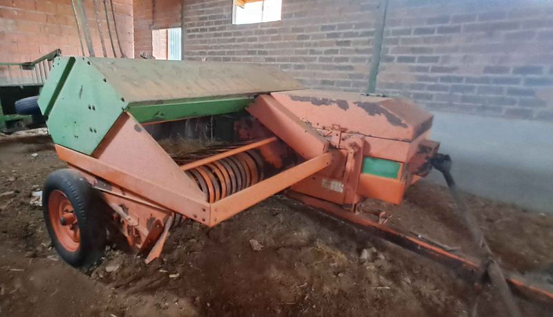 empacadora gallignani 5190  1600 2600 3690 5100 con carro agrupador alpacas atador piston pistón volante segadora paquete