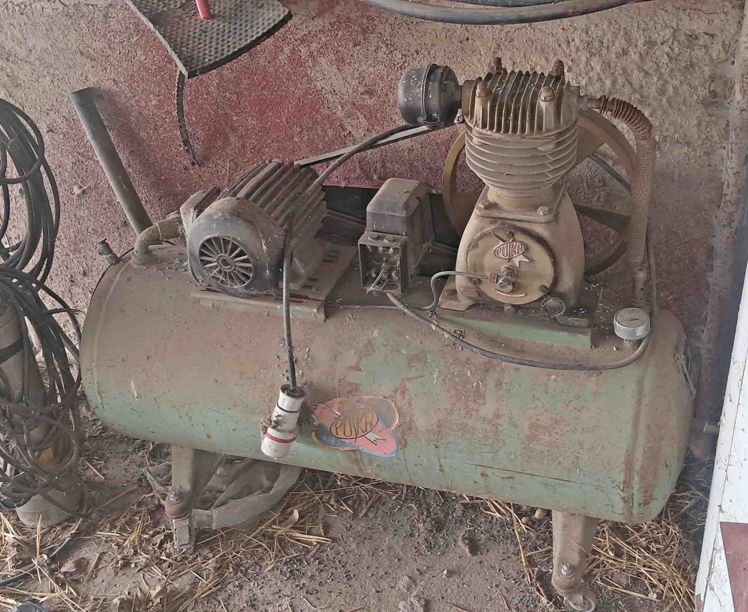 compresor puskas III trifasico trifásico 300 L litro aire comprimido herramienta presión presion inflado soplado pistola case