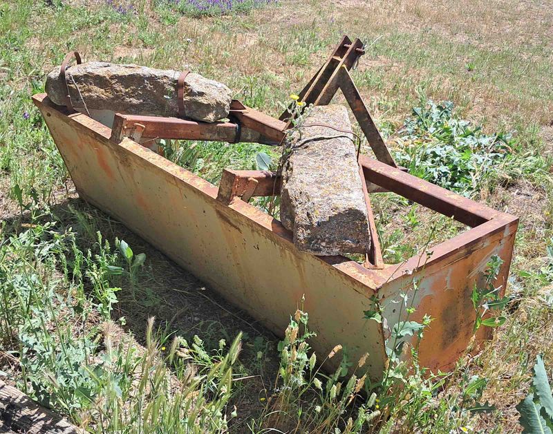 arrobadera cajon nivelador nivelacion nivelación caminos tierra polidozer trailla cuchilla tractor tercer punto brazos deere