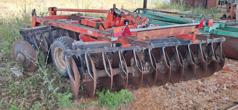grada prior 22 discos 24 pulgadas carrete labor picar paja hierba corta fuego tractor cv hidráulica hidraulica plato tiro cm