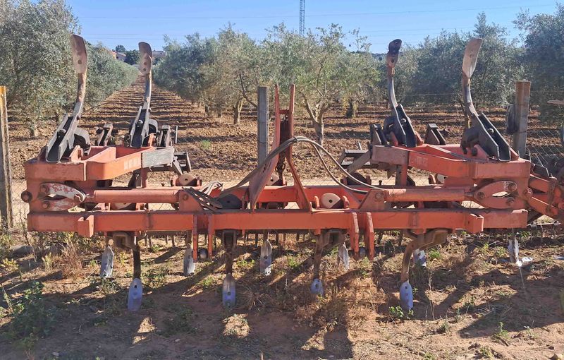 cultivador chisel semi semichisel noli brazo abatible hidráulico hidraulico botella rastra bastidor muelle arado grada deere