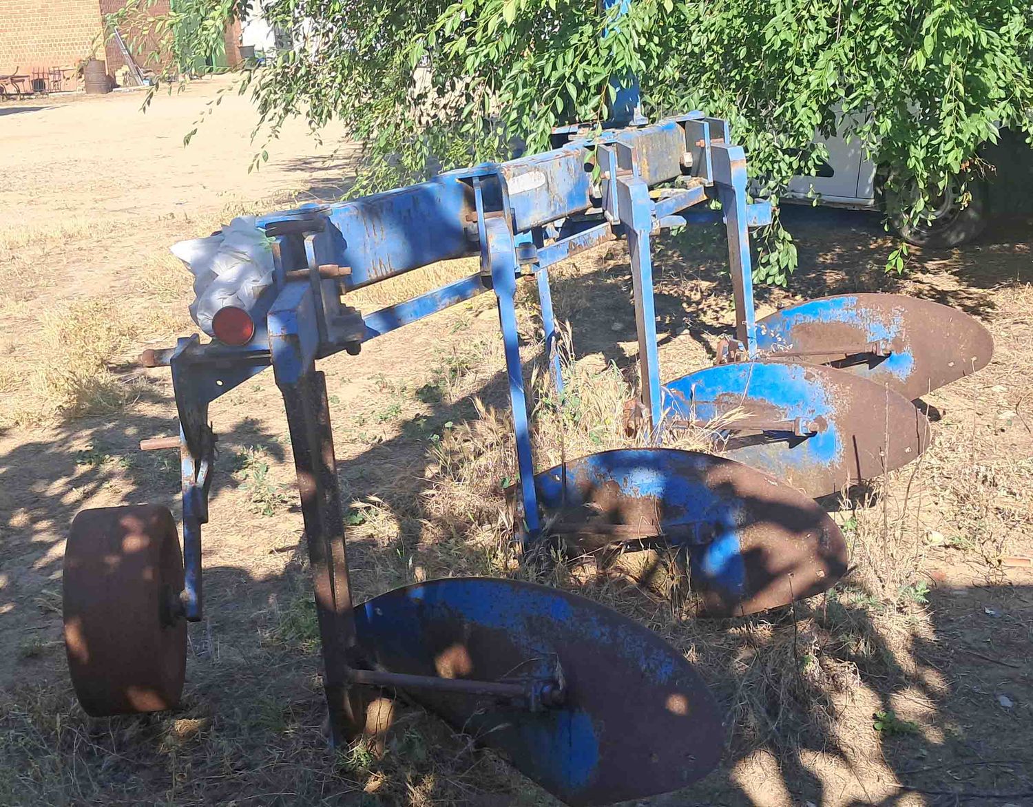 arado vertedera vertederas gil tajo variable mecanico mecánico punta resguardador fusible volteo voltear labor tractor deere