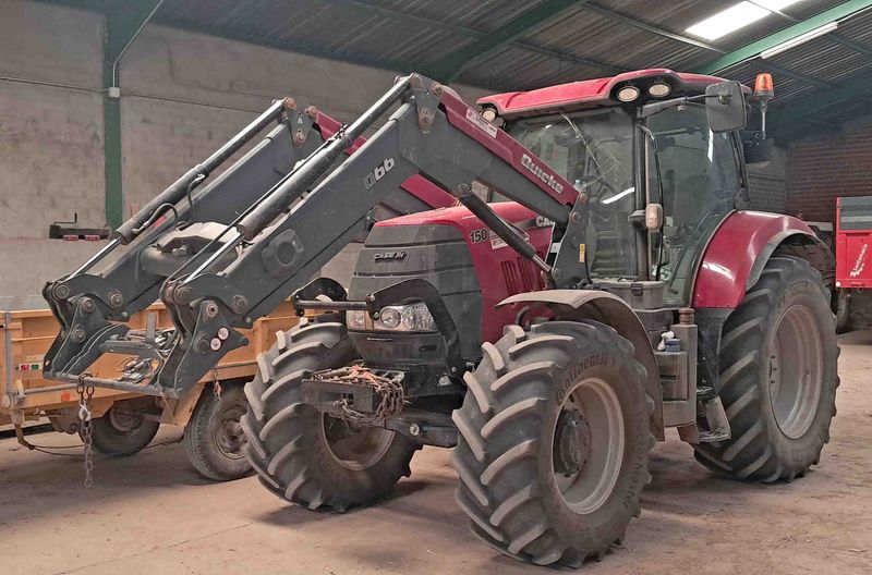 tractor case ih puma 150 pala quicke q66 cazo pantalla portapalet doble tracción traccion arar remolcar tratar subsolar abono
