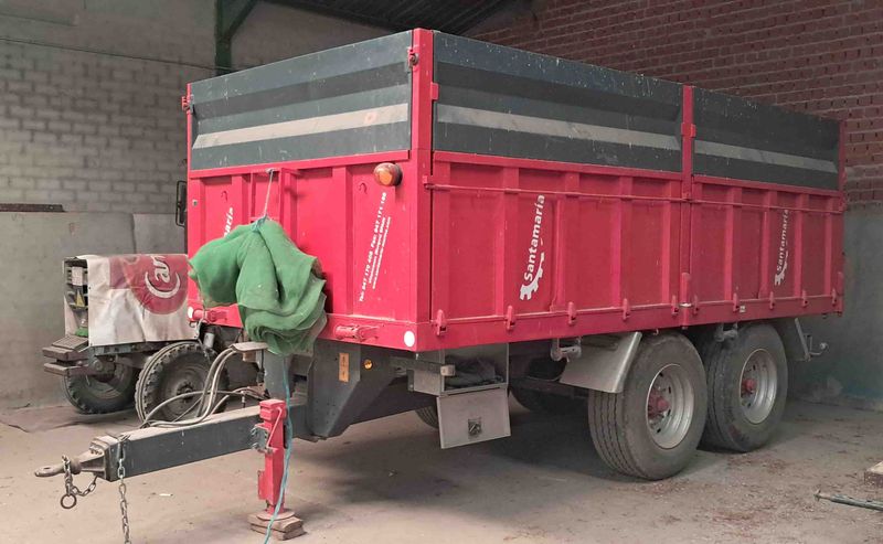Remolque agrícola basculante Santamaria 18T.