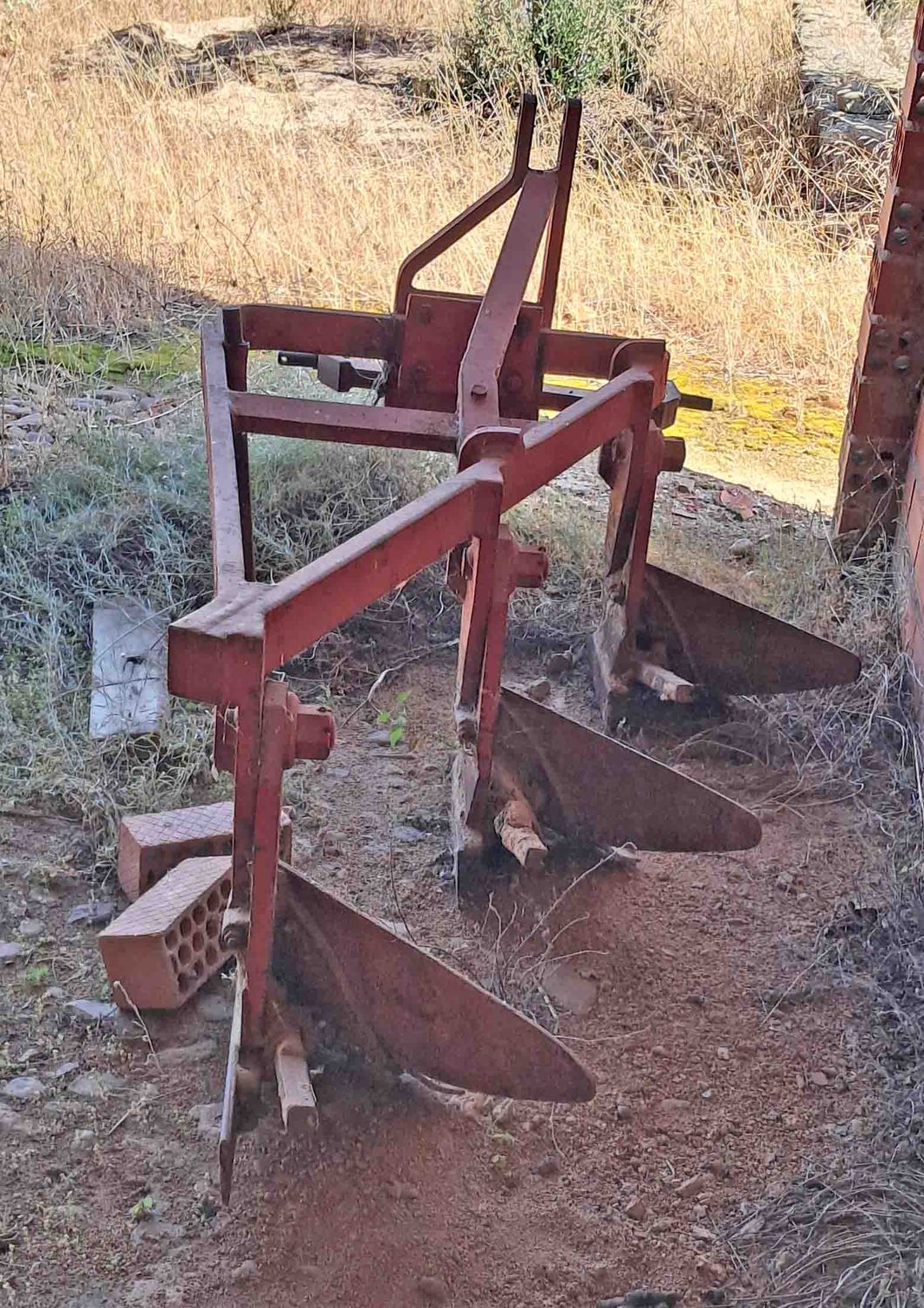 arado vertedera mimar 3 hoja formon fusible alzar barbecho huerto tractor ebro john deere massey ferguson simple traccion