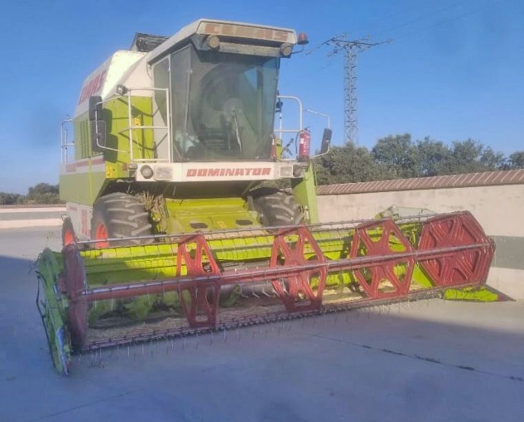 cosechadora claas 98 cereal paja criba tractor forraje remolque bañera trailer camion remolque corte tucano john deere hollan