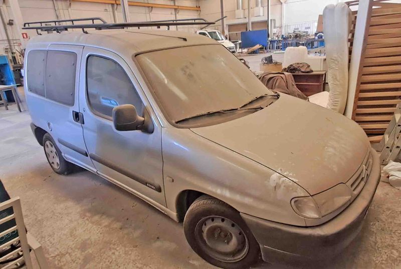 furgoneta furgón furgon citroen berlingo 2.0 hdi 2.0hdi baca mixta mixto adaptable rueda itv carga transporte pasajero asient