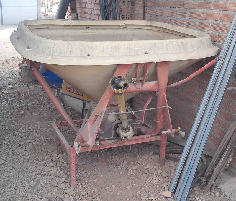 abonadora sembradora vicon pendular abanico pendulo capacidad kilo kg tolva grupo tractor suspendida case new holland deere