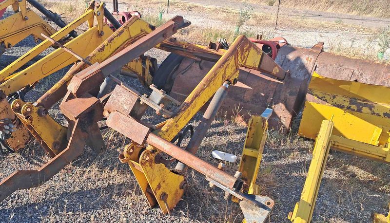 pala tenias lopez garrido castillero leon cazo anclaje amarre tractor cereal elevación elevacion brazo botella latiguillo new