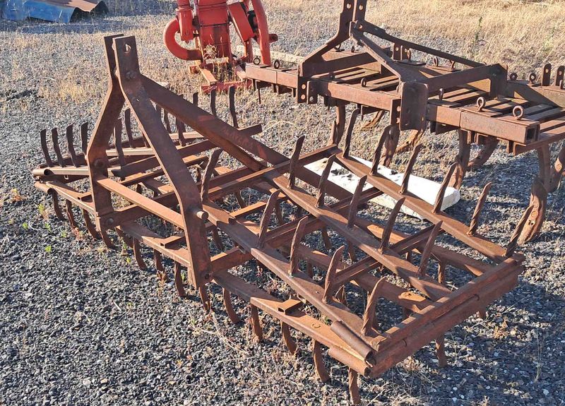rastra rastro tractor tapon conservar humedad labor agricultura agua cereal olivar hierba desbrozar limpiar parcela john deer