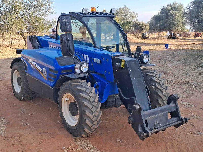 telescópica telescopica agricola agrícola ganadera new holland 190 LM 5.25. construccion construcción porta palet pantalla