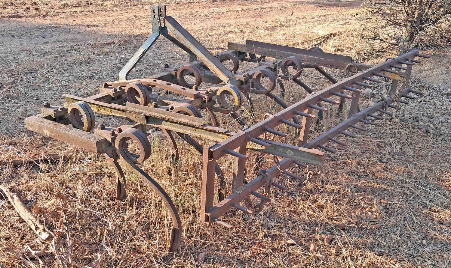 arado cultivador 11 brazo brazos rastra ransomer huerto tractor 50 cv barreiros ebro simple tracción traccion vertedera john