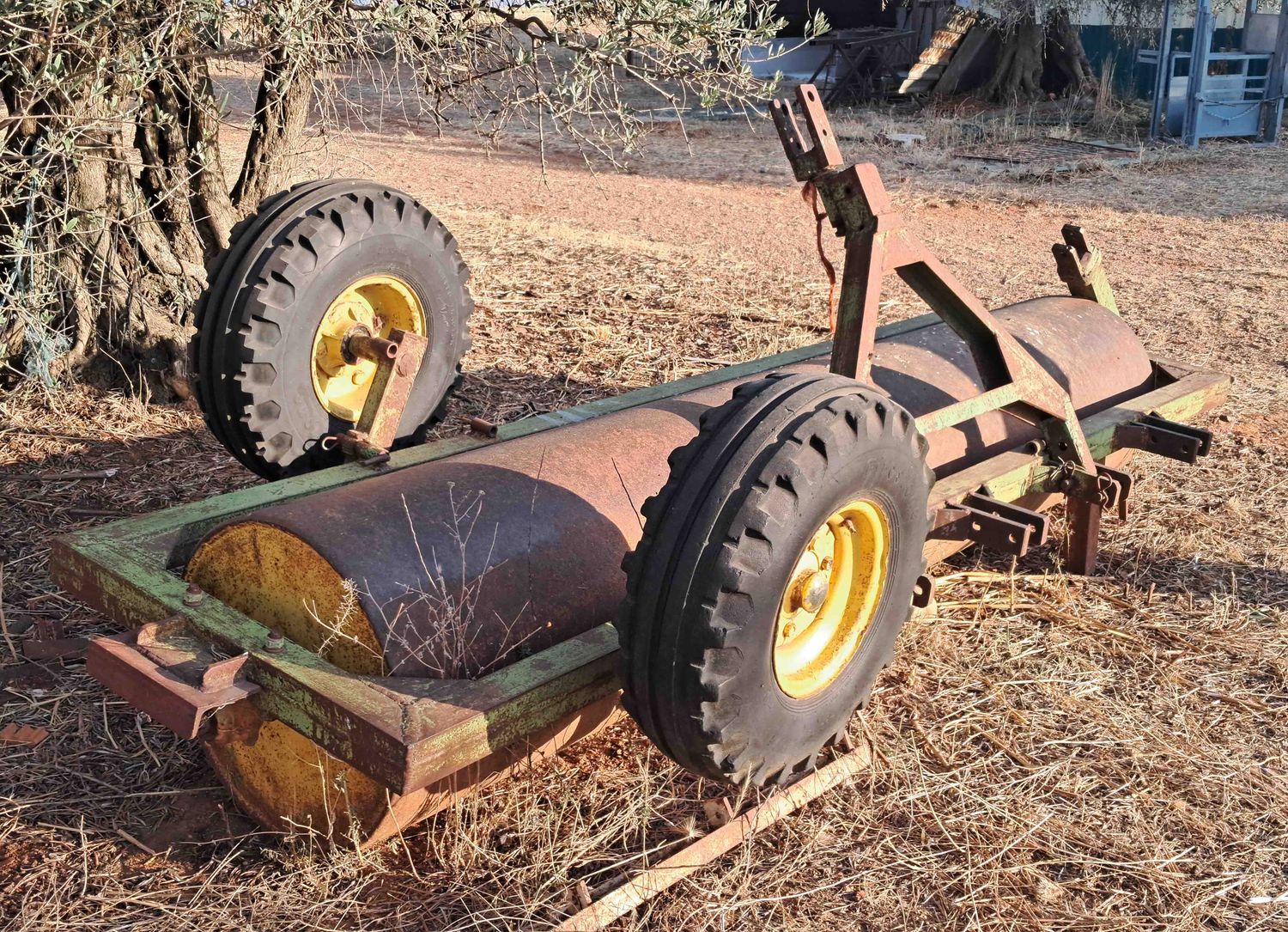 rulo rodillo agrícola agricola olivar cereal siembra hidraúlico hidraulico transporte lanza latiguillo rueda tiro barra