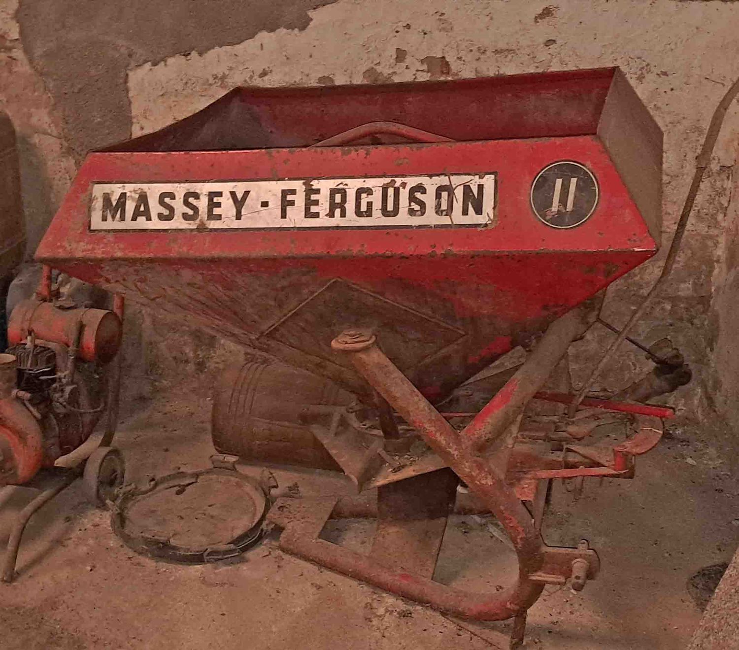 abonadora centrífuga massey ferguson abono cereal tractor sembrado siembra abonado toma fuerza cardan 400 kilos kilo case