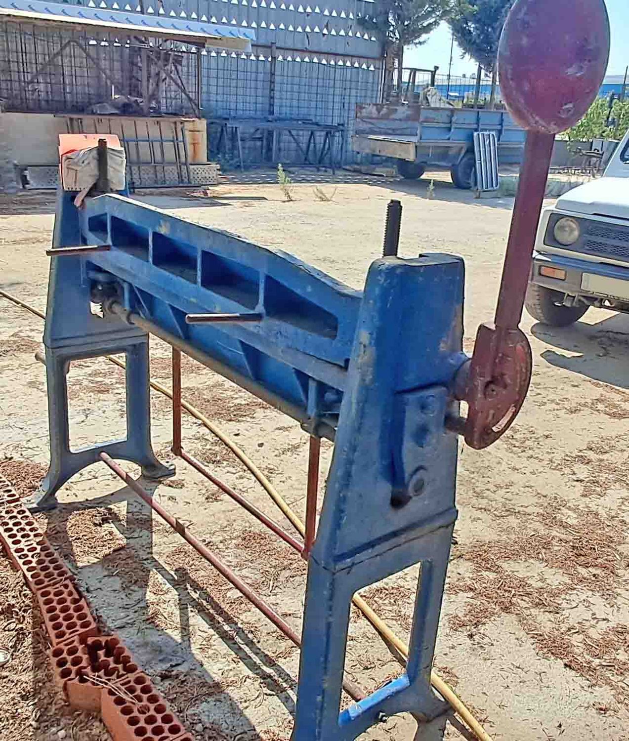 Plegadora Ajial manual 1,20 m x 3 mm de pliegue chapa pletina soldadura soldar hierro aluminio acero angulo ángulo plegado