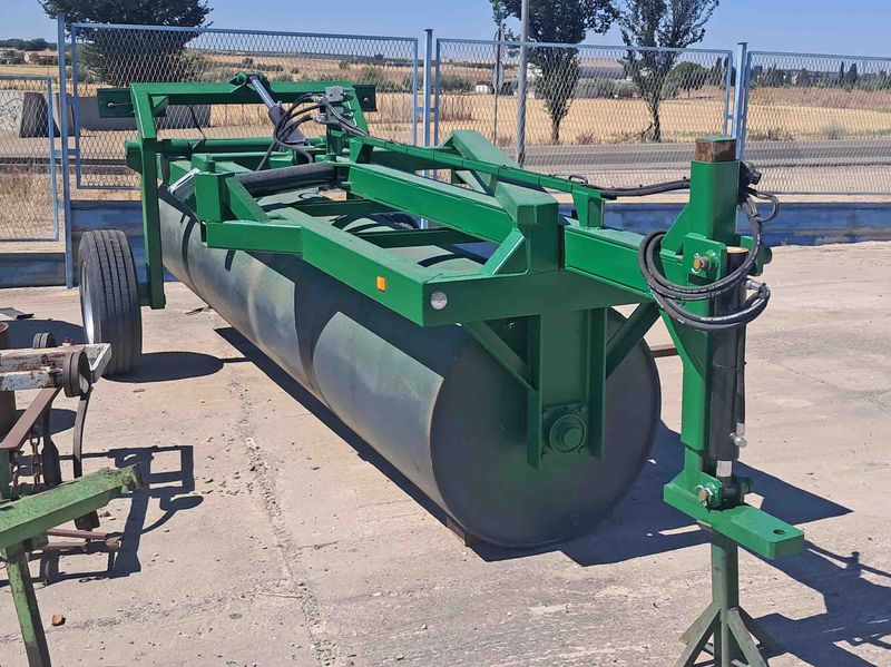 rulo agrícola agricola hidraúlico hidraulico tren transporte 5 metro espesor tractor rulado sembrado siembra abonadora kubota