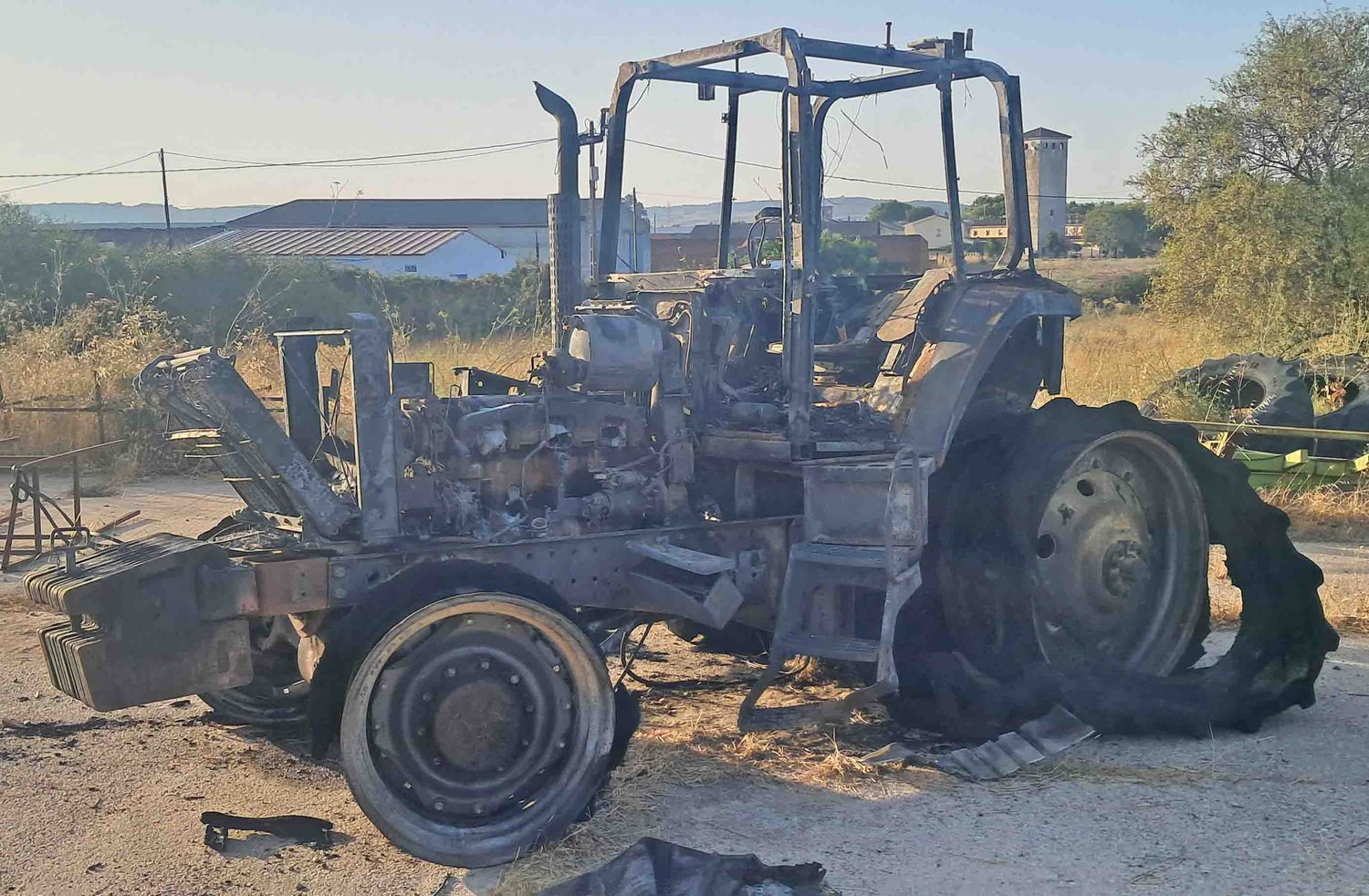 tractor john deere 7700 7800 calcinado quemado fuego desguace doble traccion tracción despiece grupo delantero trasero culera