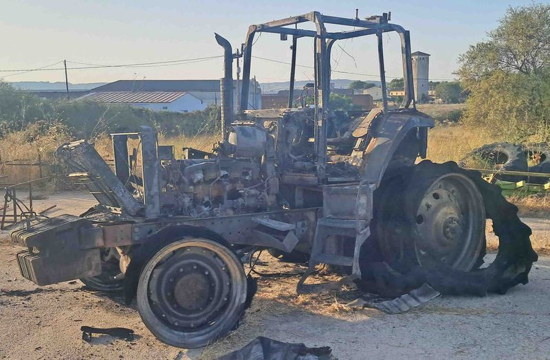 tractor john deere 7700 7800 calcinado quemado fuego desguace doble traccion tracción despiece grupo delantero trasero culera