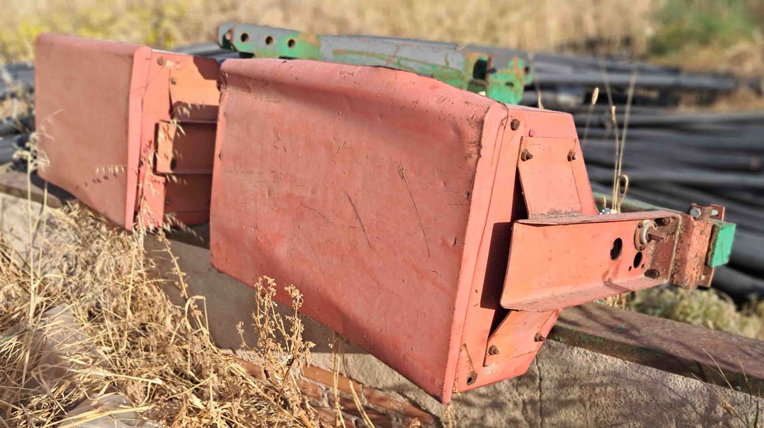 abonadora suspendida maiz hidráulica hidraulica 2 surcos tractor abono maíz picar vaca leche cebadero ordeño maizal massey