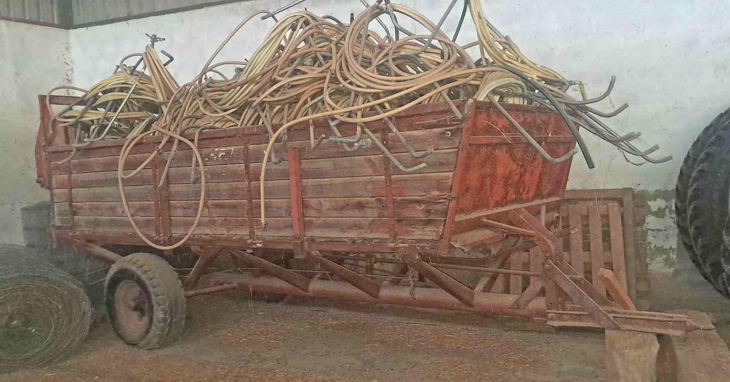 remolque repartidor esparcidor esparciador estiercol basura jf 4 cadena abono tractor cereal molinete madera suelo piso movil