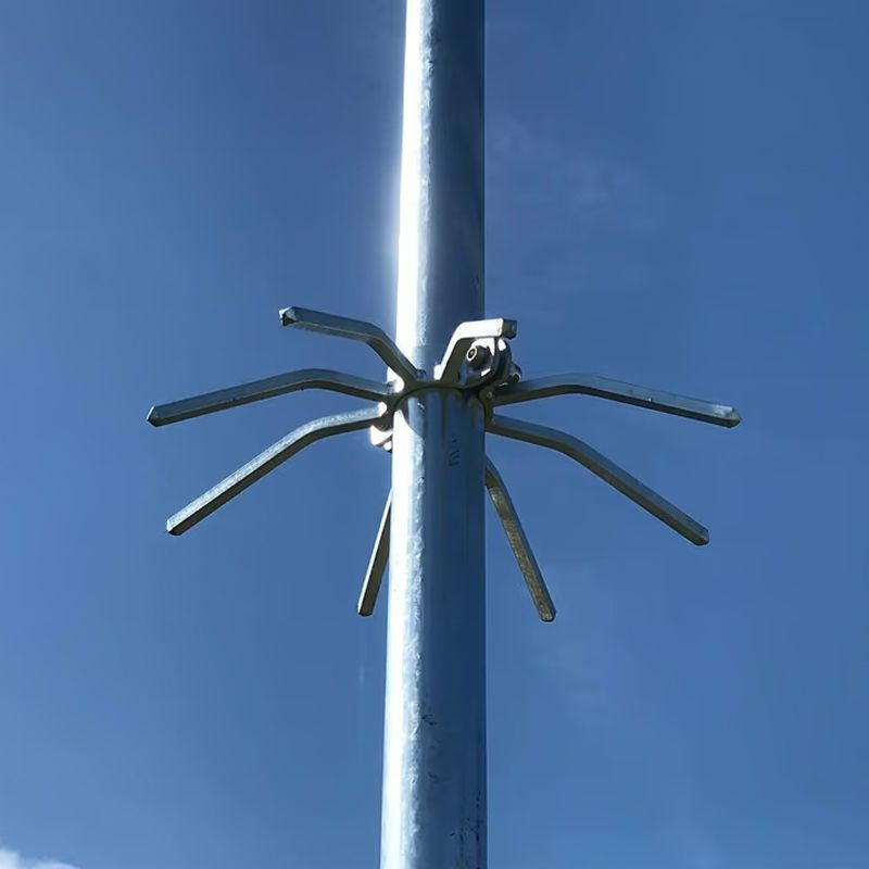 Kletterschutz feuerverzinkt für Rundmasten 76-80 mm