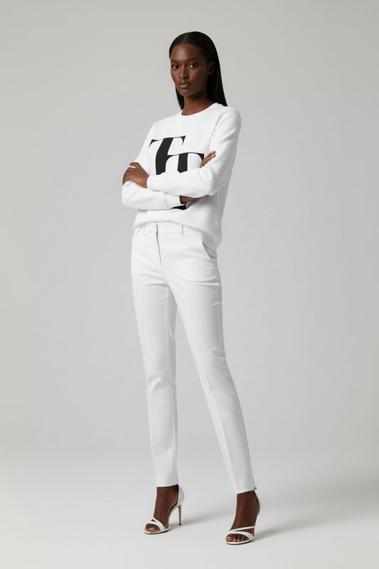 B &amp; W - C o l y Embroidered Sweatshirt