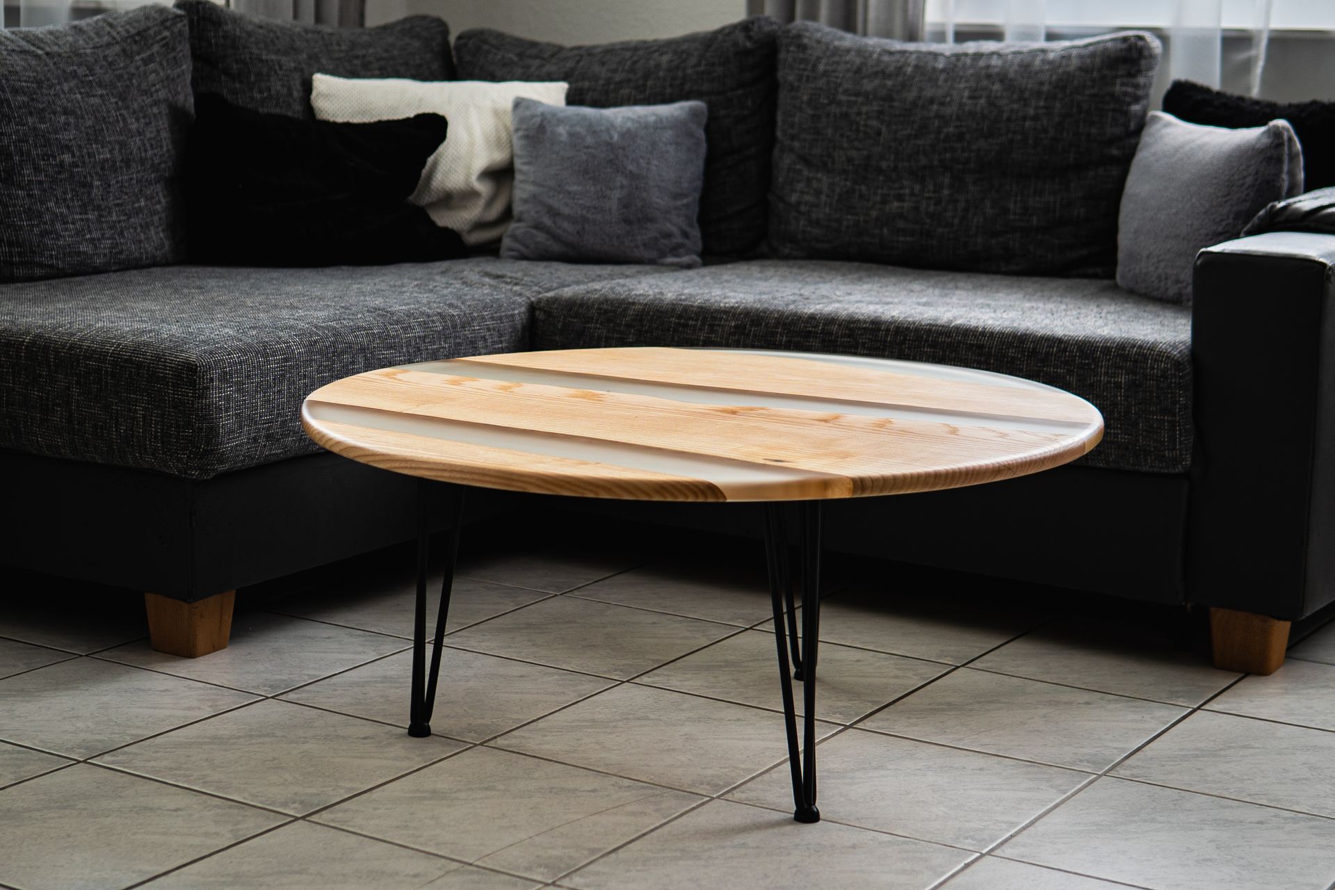 Couchtisch Esche - Storytelling ash tree