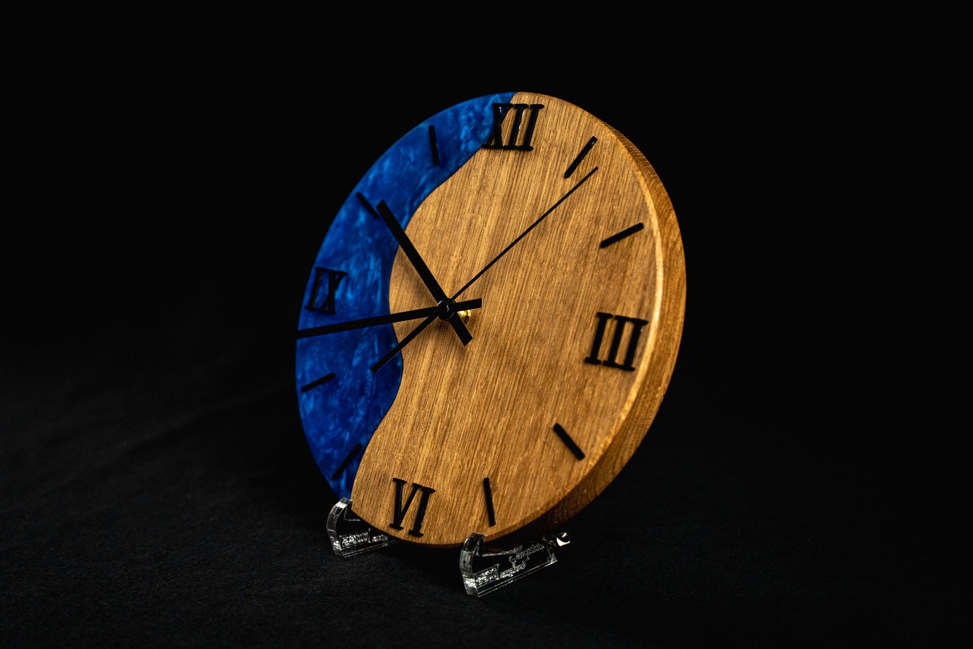 Wanduhr Eiche - Blue side river