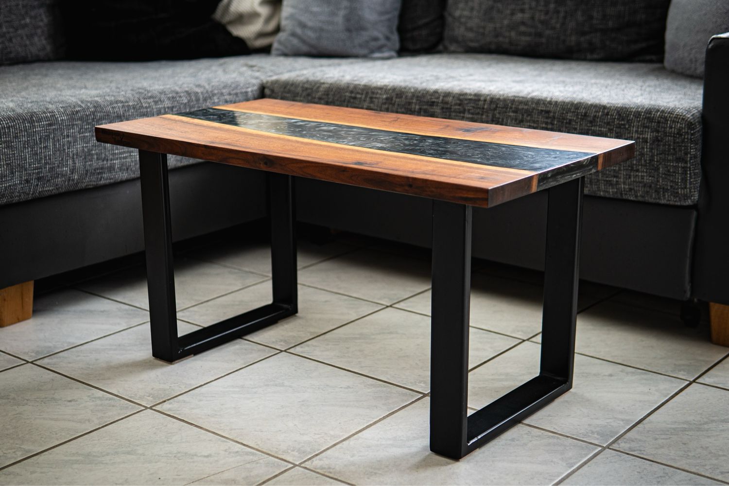 Couchtisch Nussbaum - Black Grey Swirl