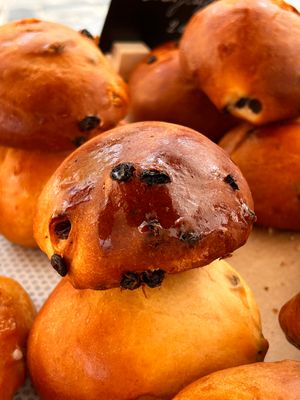 Brioche met rozijnen