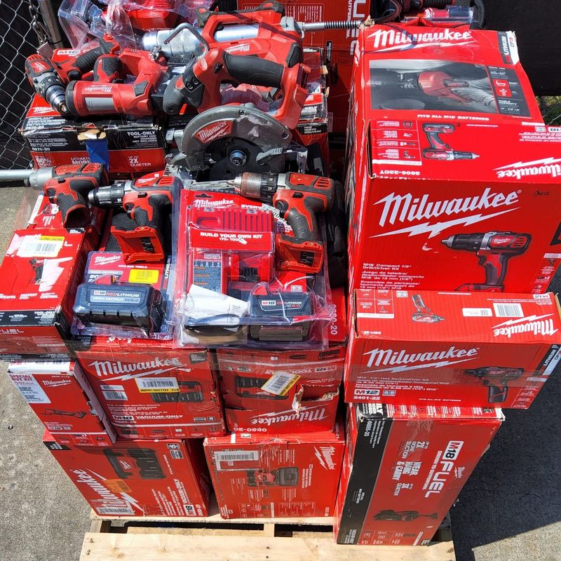 Milwaukee 60-Piece Power Tools Pallet – Builder Tool Lot