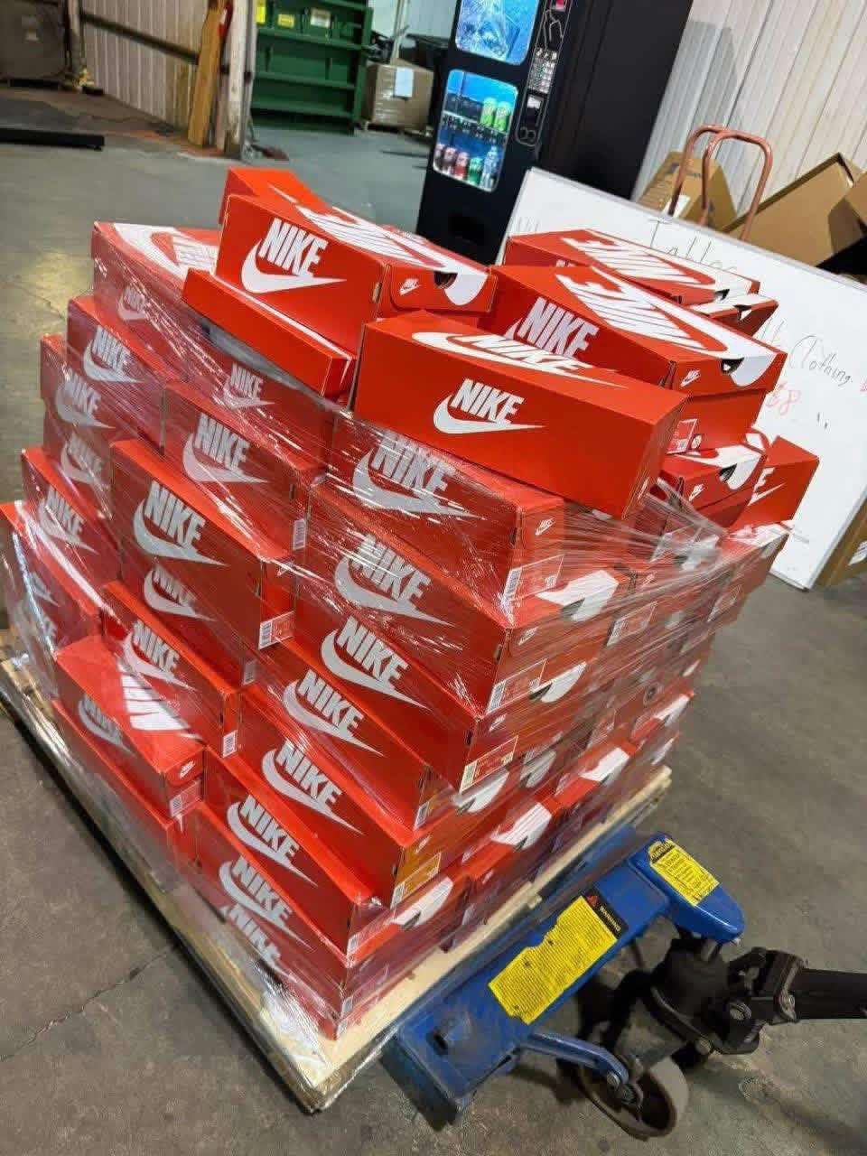 Premium Nike &amp; Jordan Mixed Sneaker Pallet – 50 Pairs Bulk Wholesale Lot