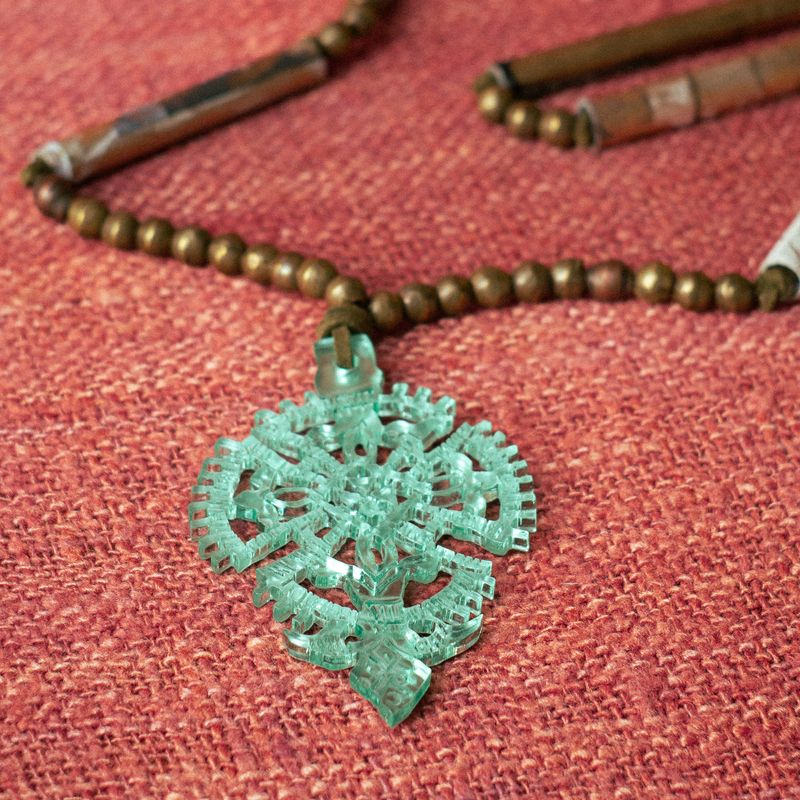 Colgante de Piedras o cadena con Cruz Etíope de metacrilato