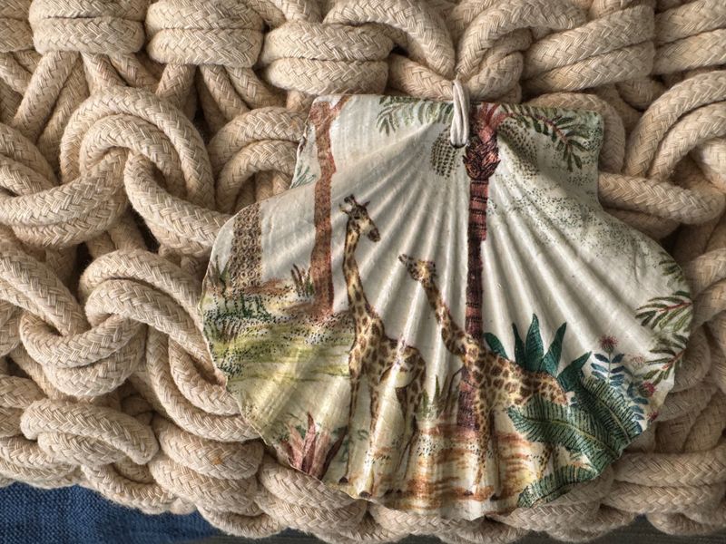 Bolsos confeccionados artesanalmente en España y donados a Madre África