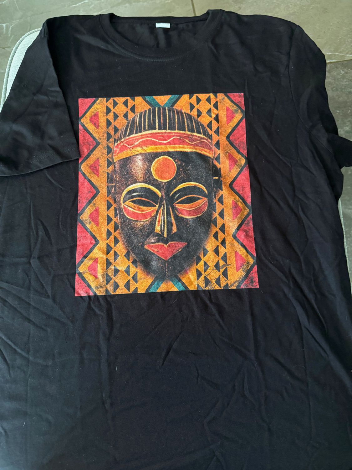 Camisetas hechas en España con diseño original creado para Madre África