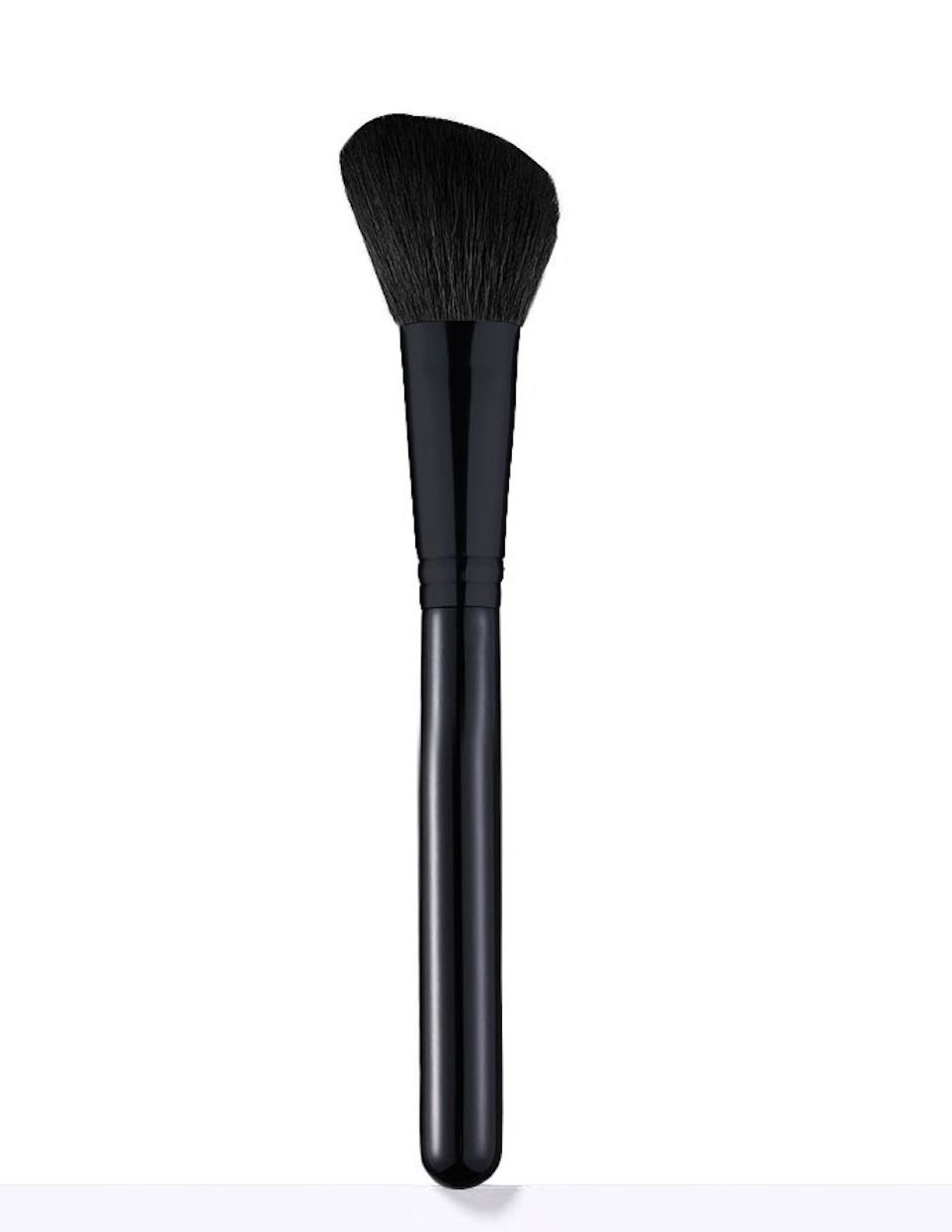 Deluxe Blush Brush